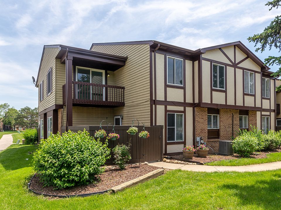 1st image of 3 S Fernwood Dr #3S