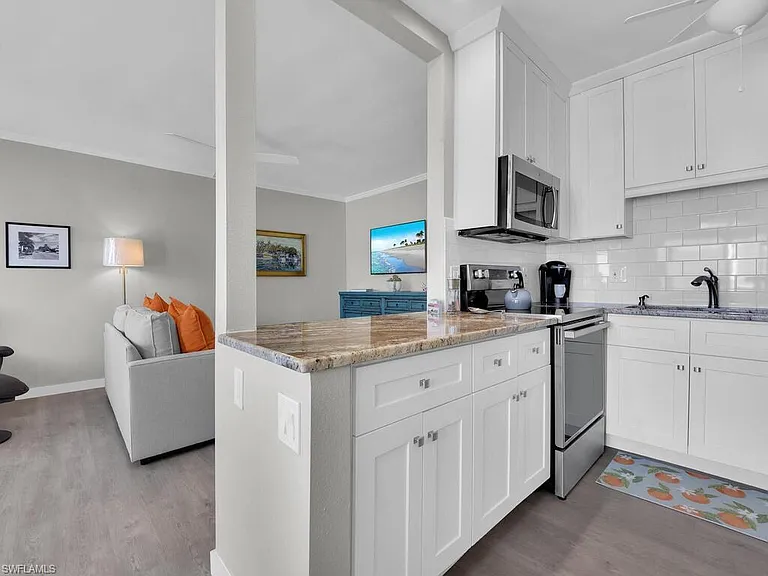 473 12th Ave S #B8 — Photo 11