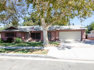24128 Pine St, Newhall, CA 91321
