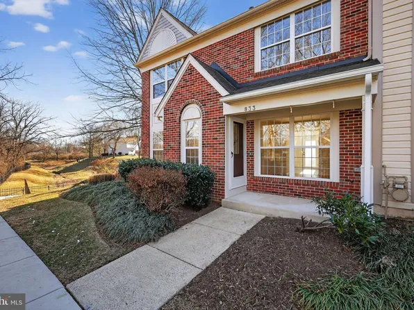 833 Waterford Dr, Frederick, MD 21702
