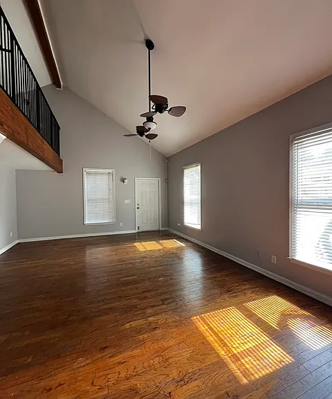 240 Boulevard SE — Photo 9
