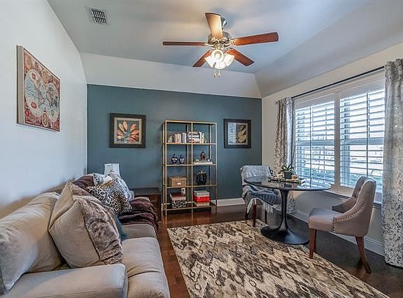 4th image of 2728 Calmwood Dr