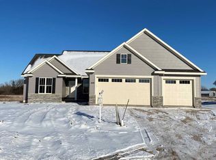 2139 River Birch Ln, De Pere, WI 54115