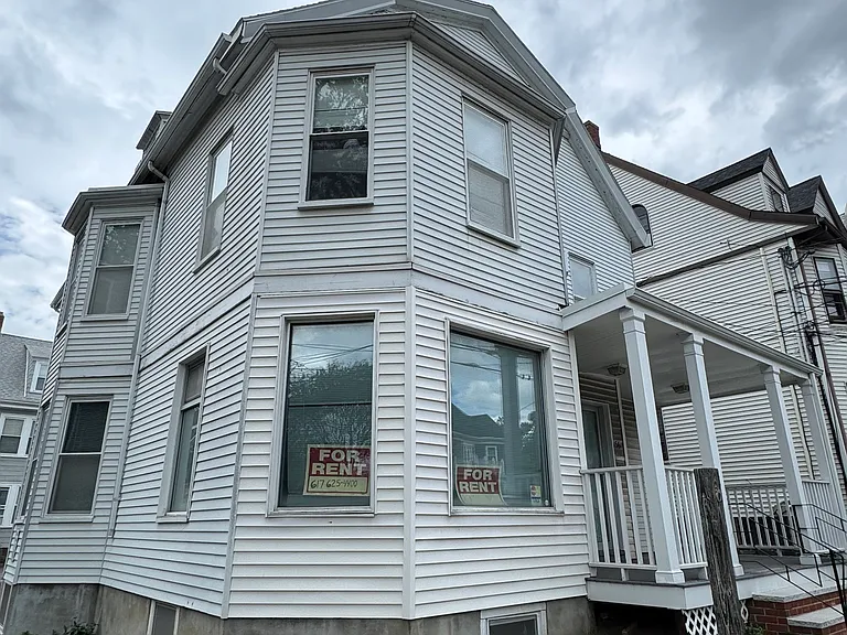 56 College Ave #1R — Photo 14