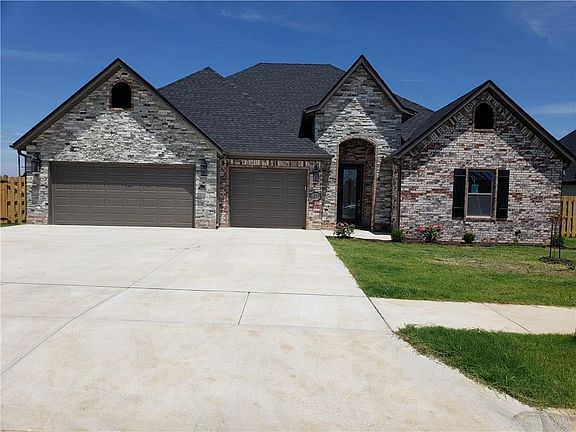 3rd image of 1310 Little Osage Ave