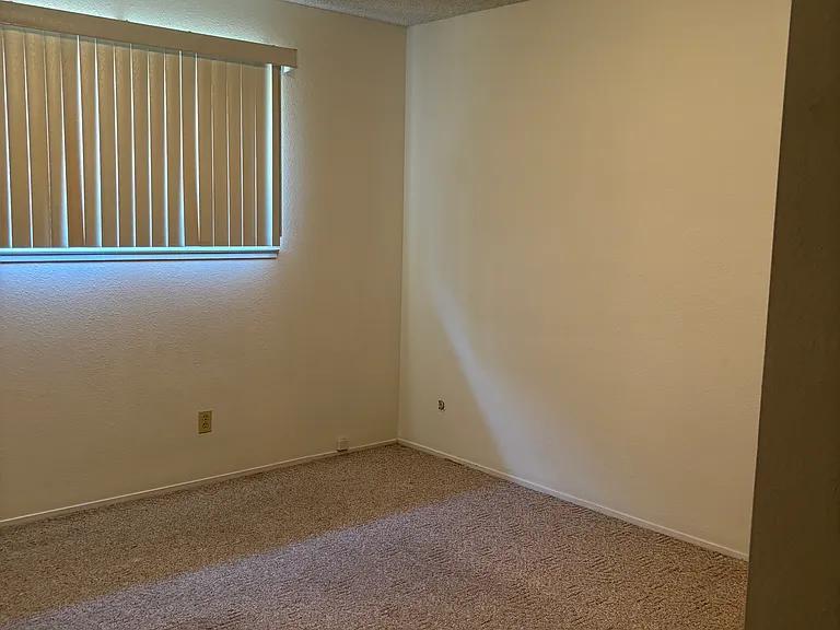 6114 Sizemore Ln — Photo 8