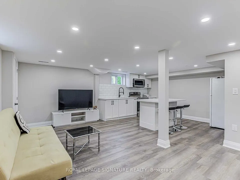 54 Inniswood Dr