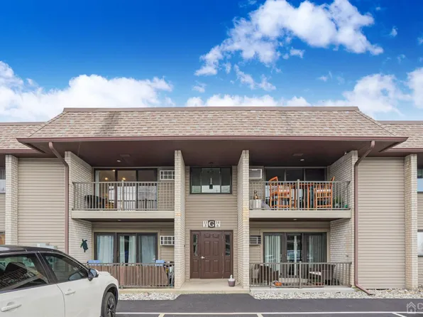 330 Shore Dr APT G-13, Highlands, NJ 07732