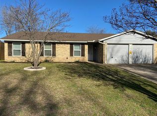 608 Panay Way Dr, Fort Worth, TX 76108
