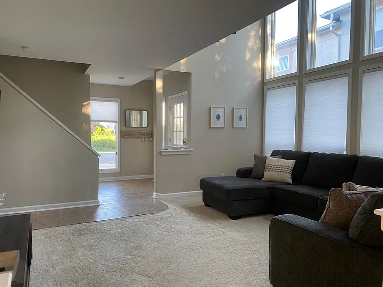 21 Bayside Ct — Photo 1