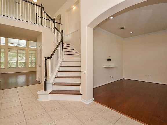 4th image of 24311 Water Hill Ct