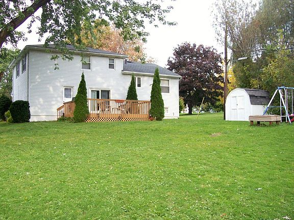 Spacious private backyard