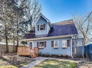 228 N Hager Ave, Barrington, IL 60010