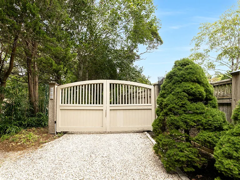 641 Montauk Hwy — Photo 3