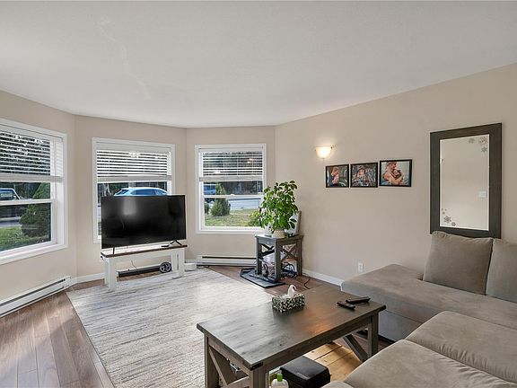 5th image of 532 Hilchey Rd