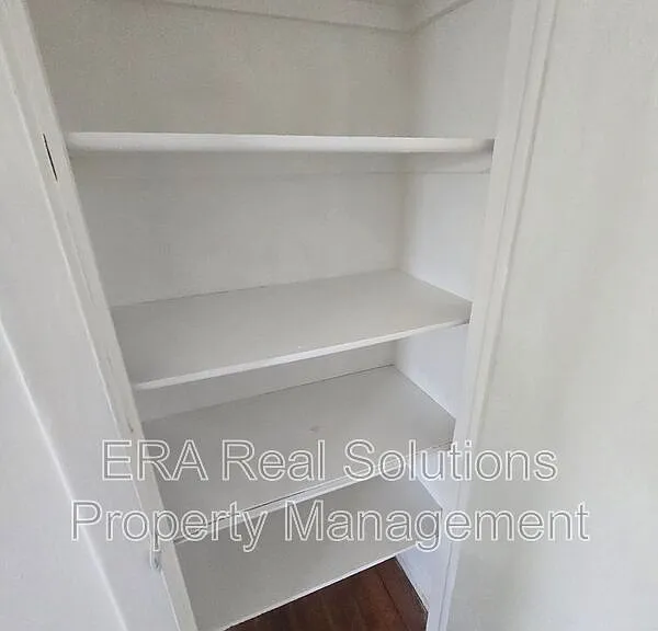 2472 Pontiac St — Photo 10