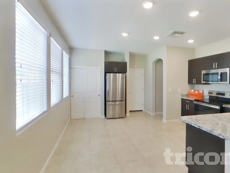 12562 W Gentle Rain Rd — Photo 4