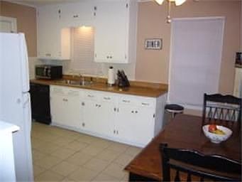 2nd image of 7841 Waverly Ave