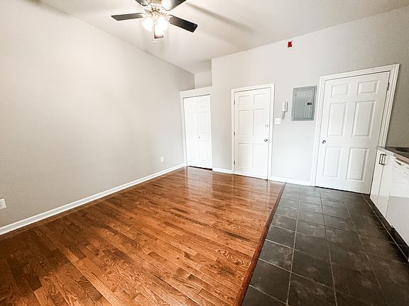 3rd image of 1535 Pine St APT 4F