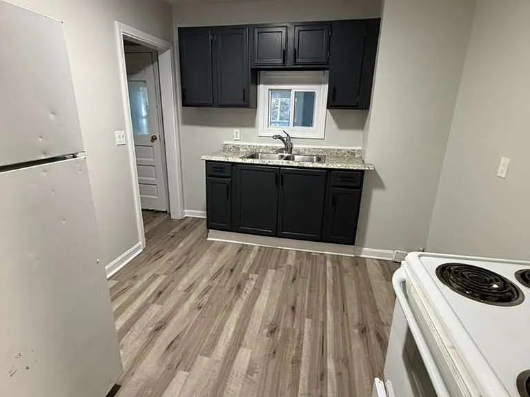 4106 Lee Rd #3 — Photo 7