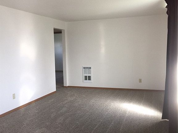 4th image of 4266 Joann Dr NE