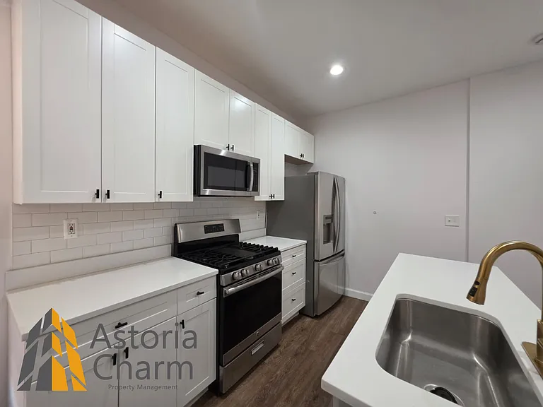 905 N Patterson Park Ave — Photo 11
