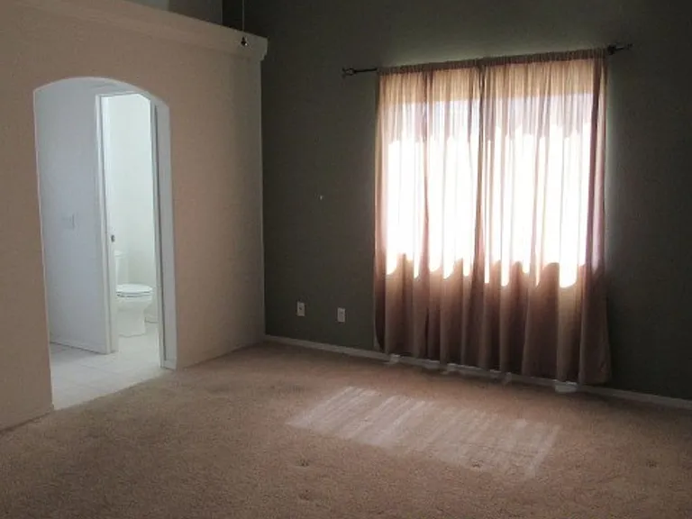 3740 Hiawatha Dr — Photo 7