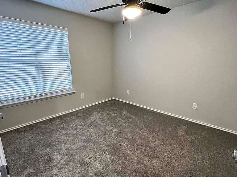 302 Cates Dr #308 — Photo 9