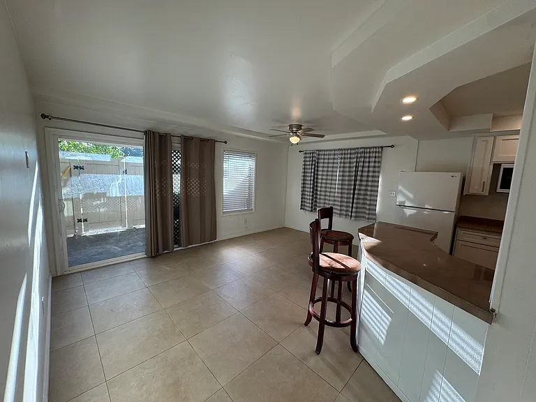 7000 Saranac St #9 — Photo 47
