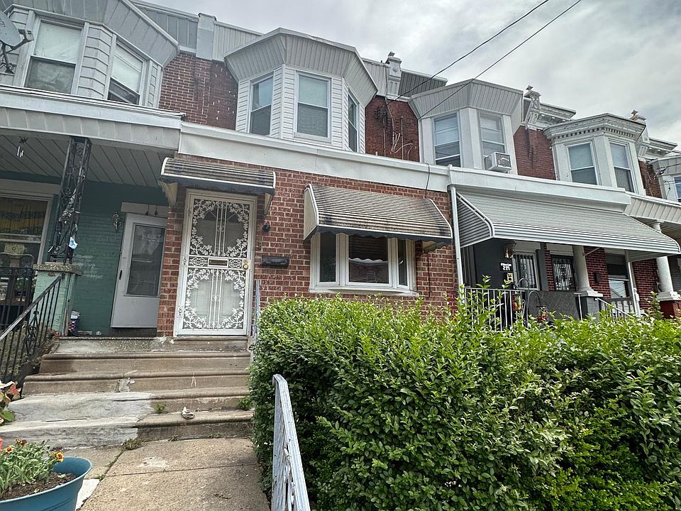 1st image of 221 N Gross St