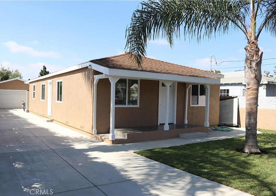 1st image of 4040 W 103rd St
