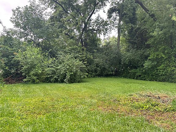 4th image of 126 Elbring Dr