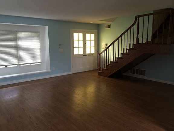 3rd image of 6821 Nyanza Dr