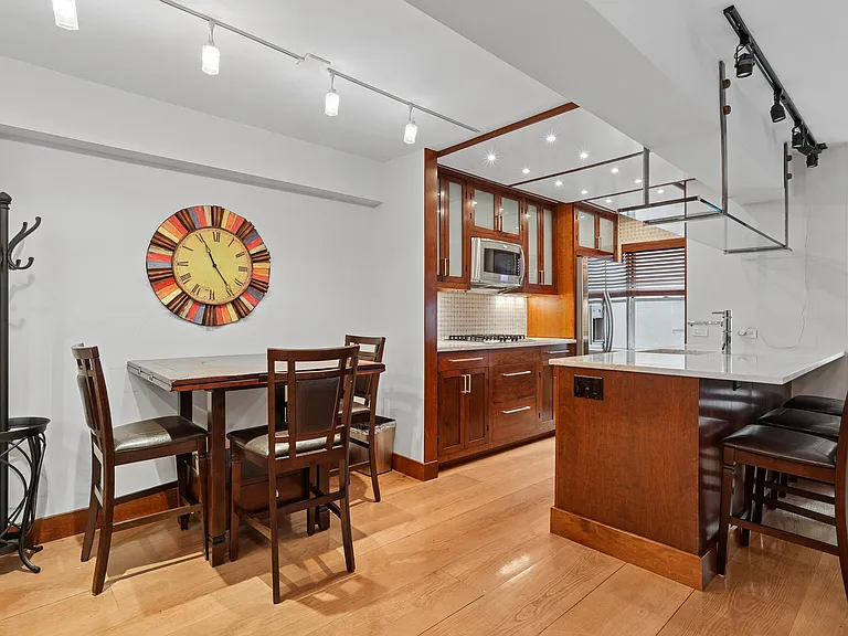 100 W 57th St #6R — Photo 7