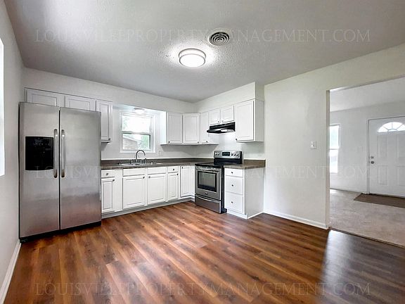 5th image of 6616 Rebecca Ln
