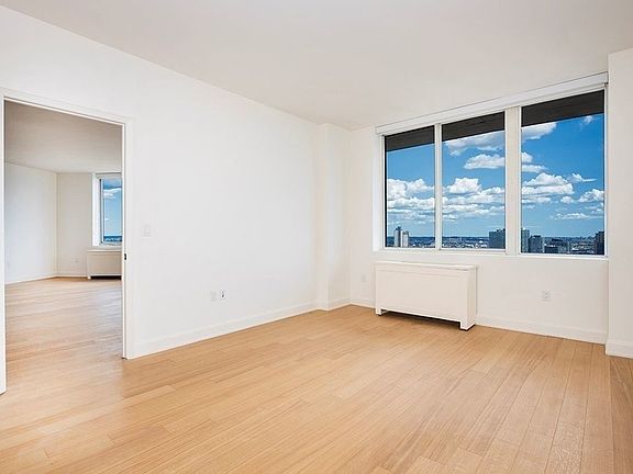 5th image of 420 E 54th St #7