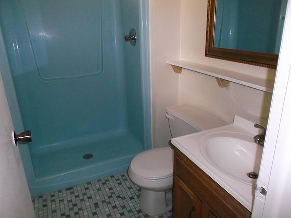 4th image of 403 1st Ave NE