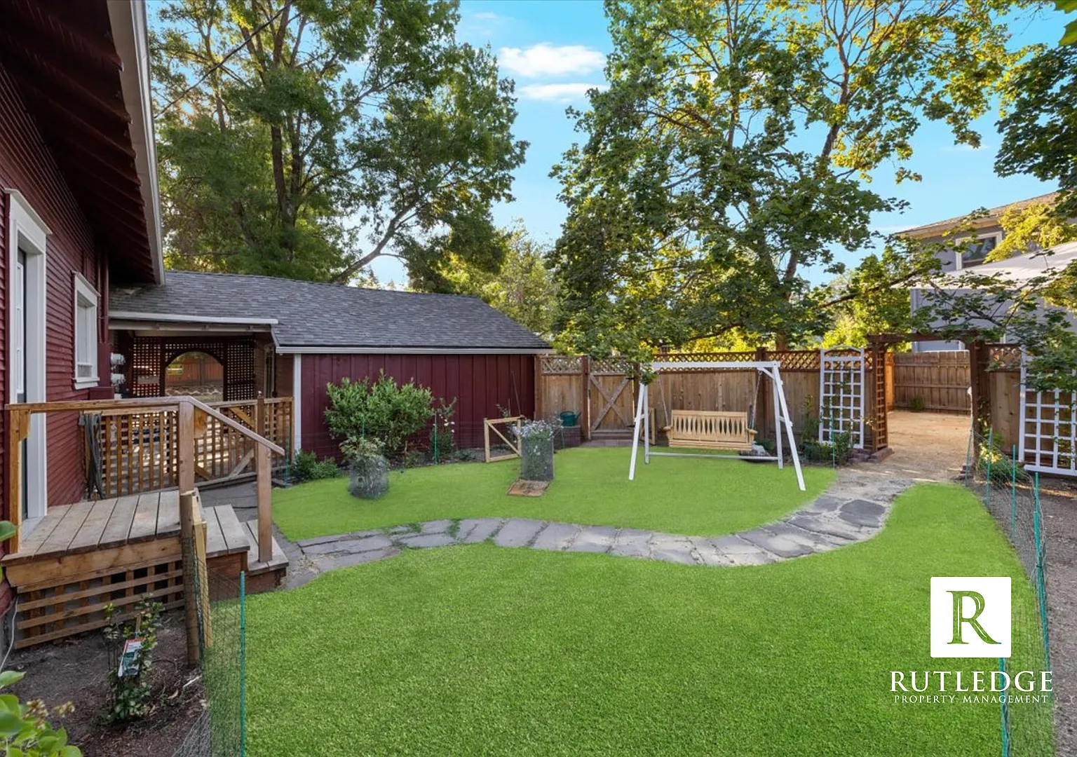 Charming Vintage 2 Bed / 1 Bath with Private Fenced Backyard ($500 OFF) — Photo 2
