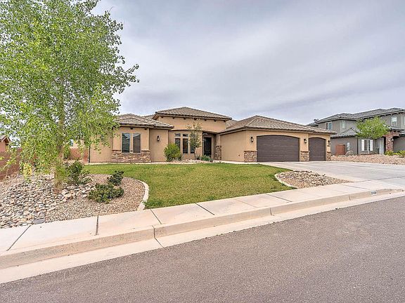 2nd image of 2905 E Carmine Dr