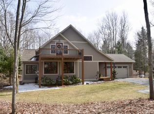 4321 W Fox Farm Rd, Manistee, MI 49660