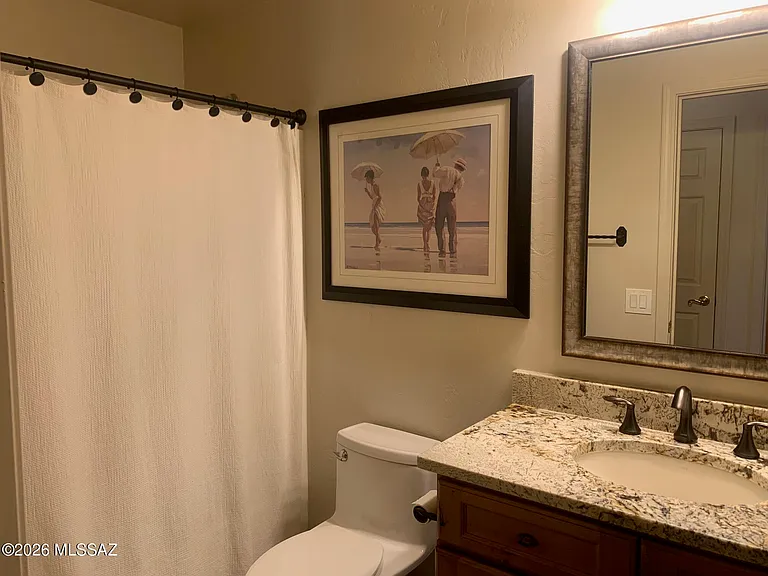 2514 E Petroglyph Ln — Photo 18