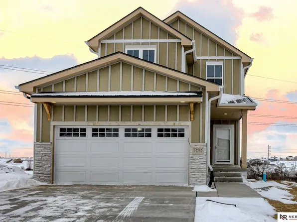 12232 S 111th Ave, Papillion, NE 68046