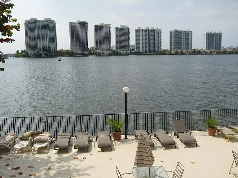 17500 N Bay Rd #508 — Photo 18