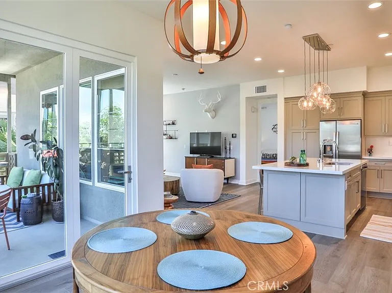 1207 Doheny Way — Photo 18