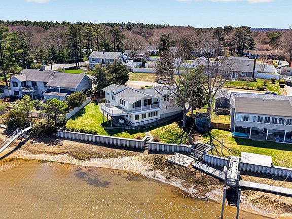 2nd image of 63 Edgewater Dr
