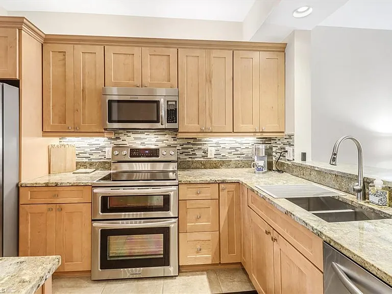 401 Bayfront Pl #3205 — Photo 8