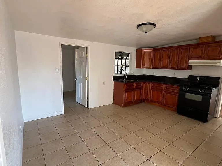 49502 Michael Ave — Photo 6