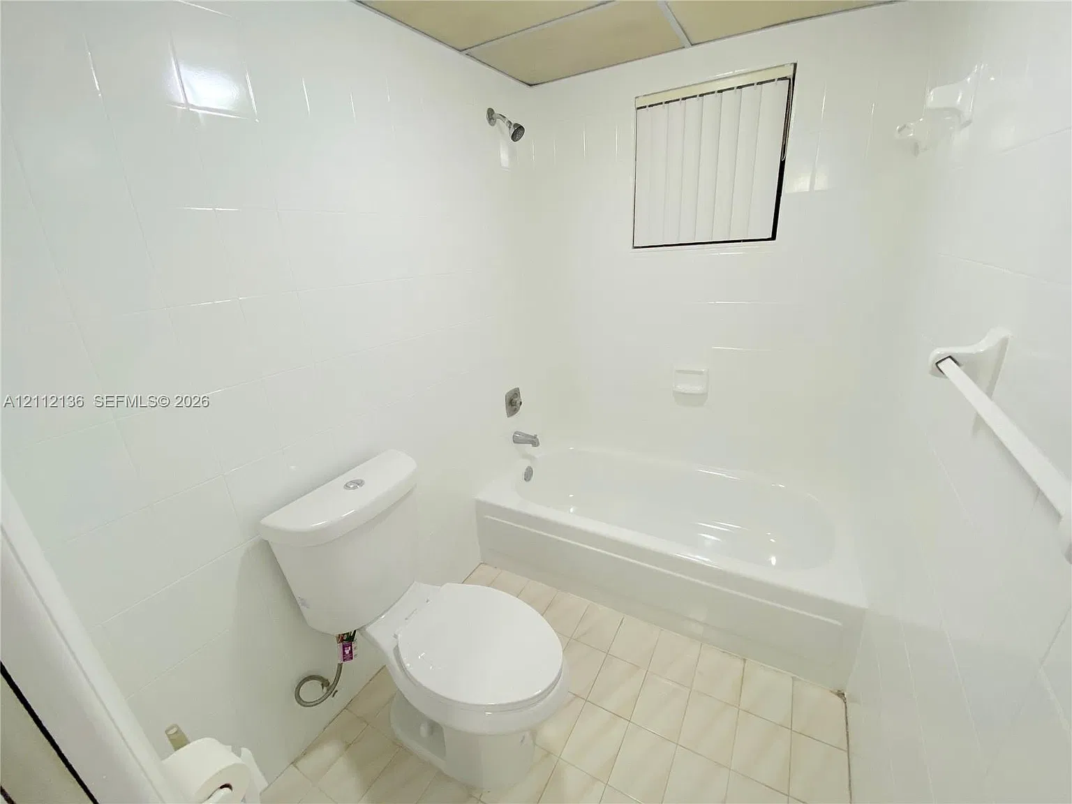 1 bed, 1.5 bath, 773 sqft, $1,800 — Photo 2