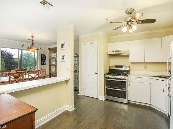 3rd image of 56 Larkin Cir #56