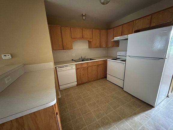 5th image of 2003 Monte Carlo Ln APT B